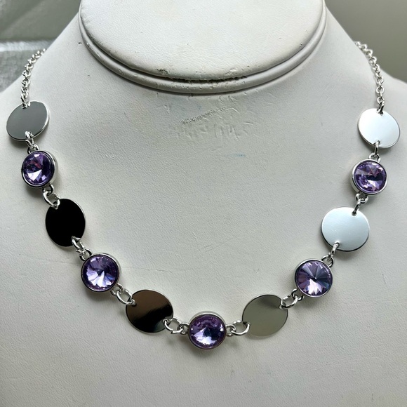 Jewelry - Elegant Silver and Purple Necklace